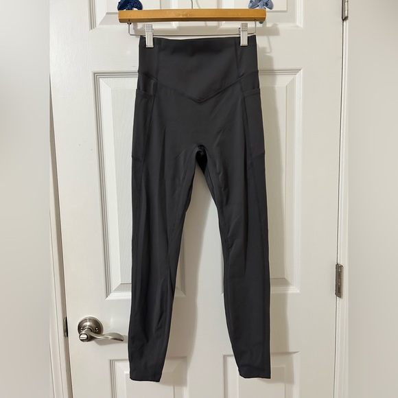 HALARA NWT UltraSculpt Leggings butt lifting - Picture 3 of 14